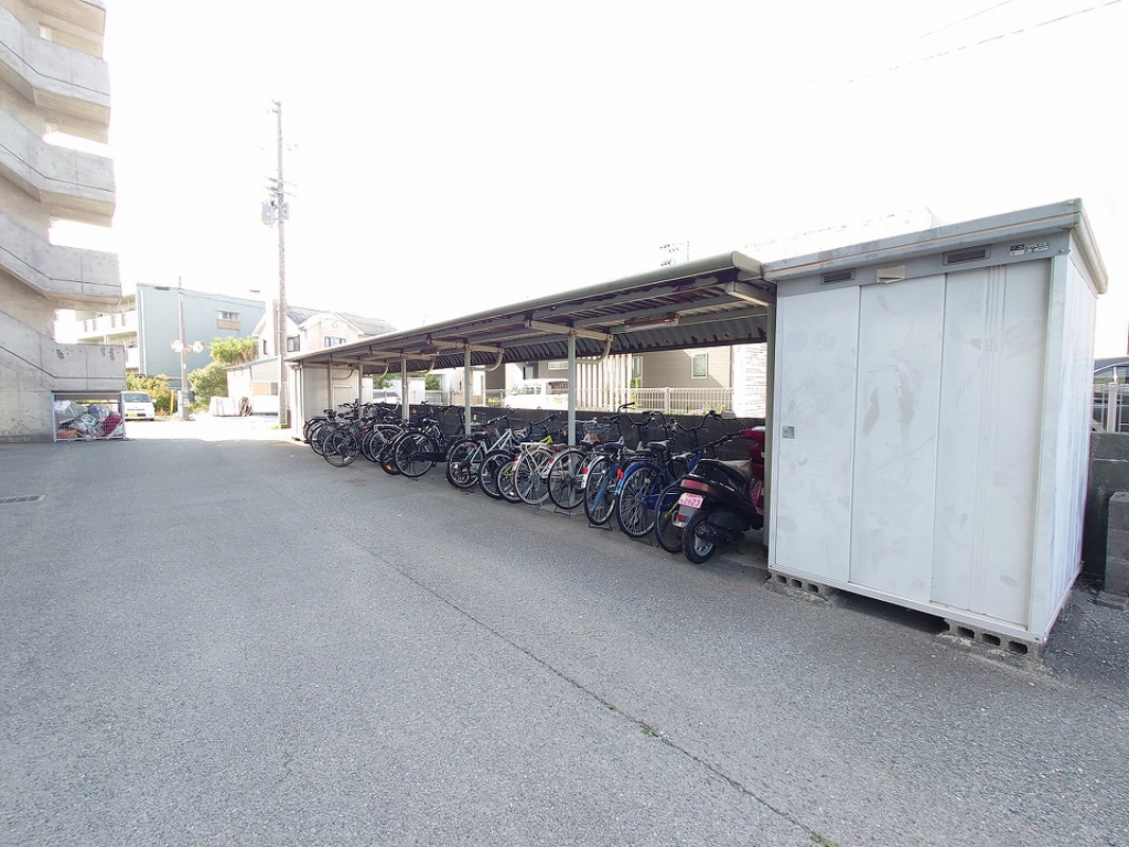 ＫＩＷＩ川内 外観