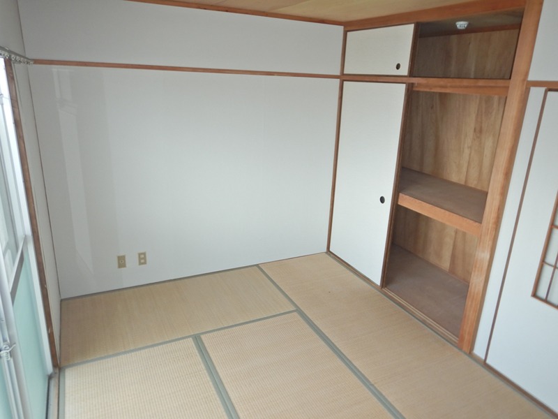 生田ビル ベッドルーム