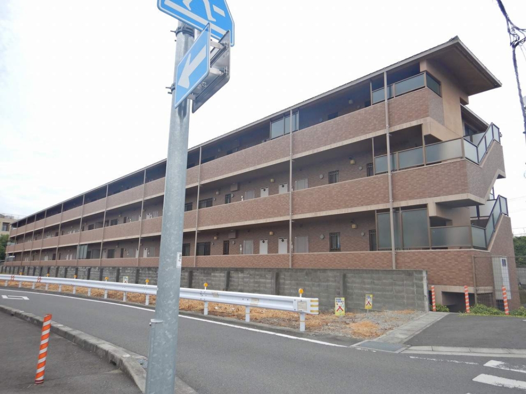 メゾンロワイヤル 外観