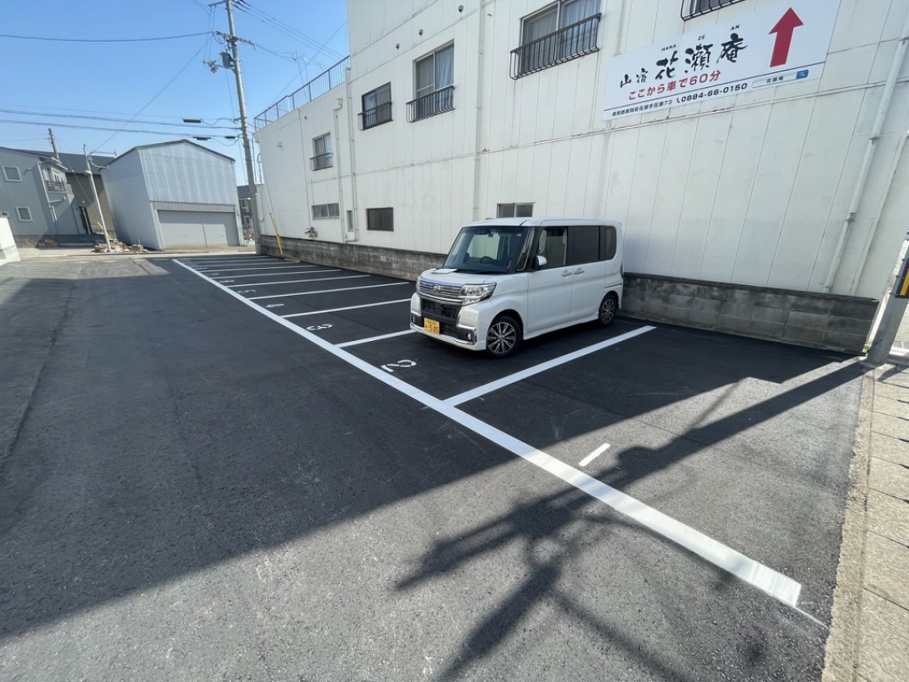 カサ・ミラ その他