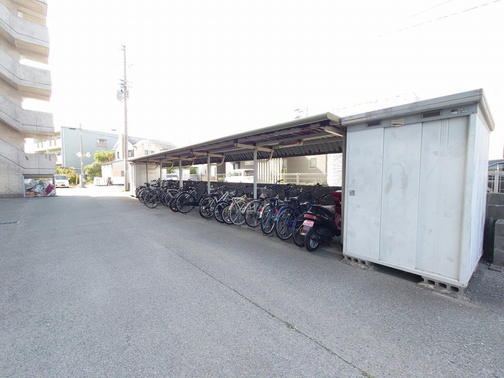 ＫＩＷＩ川内 外観