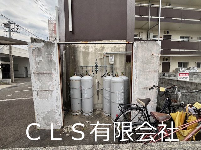 寿マンション 北東のプロパン庫